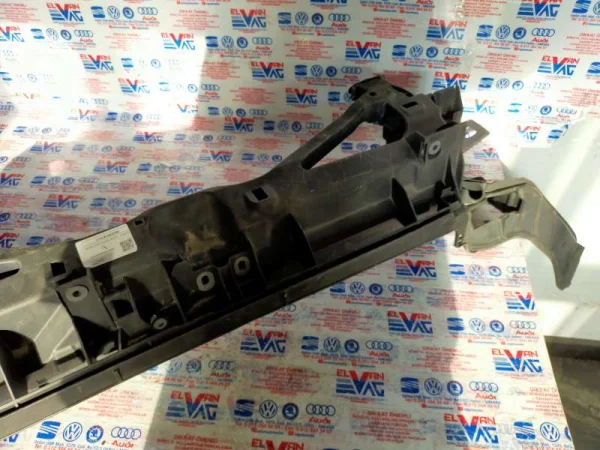 8V0805588 | Audi A3 Ön Panel VAG