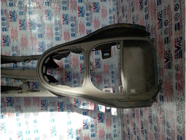 1P0863241 | Seat Leon Orta Konsol VAG