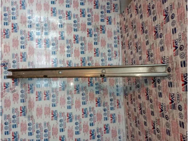 2K0843872D | VW Caddy Sürgülü Sağ Kapı Rayı VAG