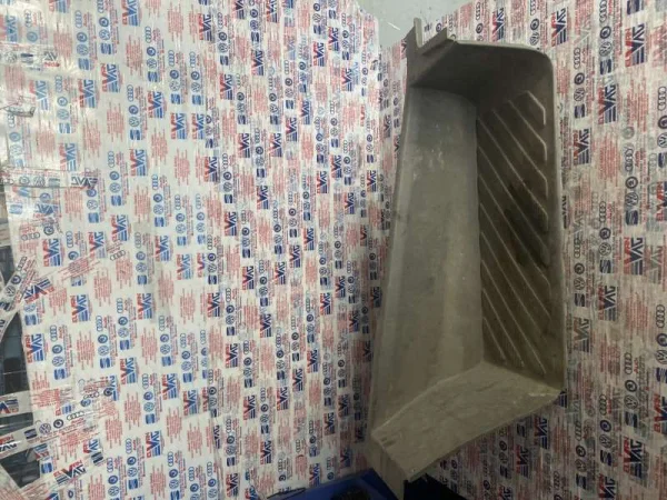 9016860128 | Ön Basamak Kaplaması VAG