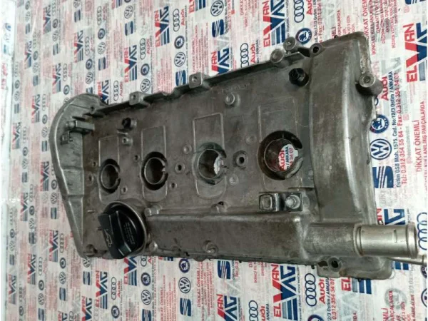 06B103469AH | Külbütör Kapağı | VW Passat - Audi A4 VAG