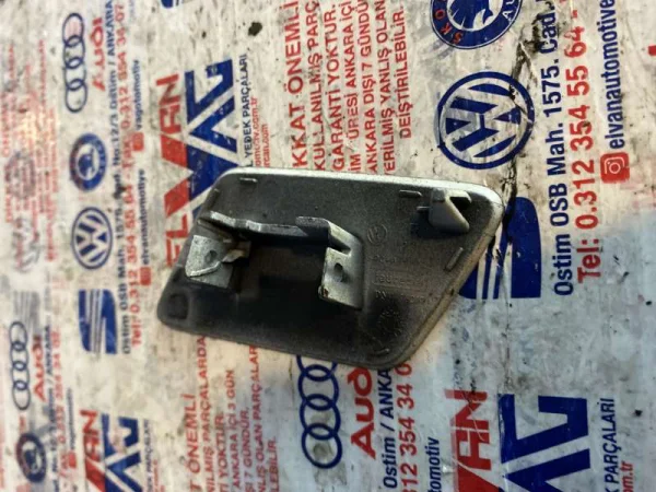 5N0955110A | VW Tiguan Sağ Far Yıkama Kapağı VAG