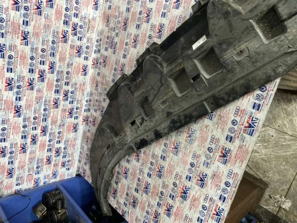 4M0807611A | Audi Q7 Ön Tampon Alt Karlığı VAG