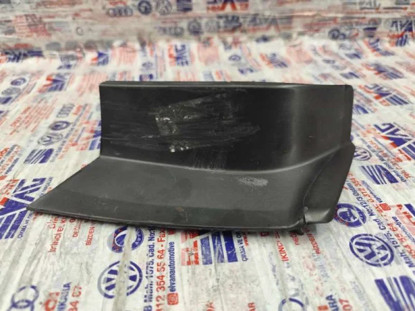 4G5853268 | Audi A6 Sağ Arka Stop Lambası Blendajı VAG