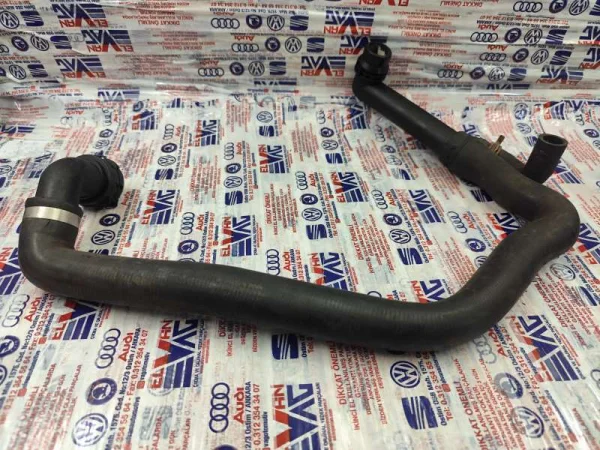 5Q0122291BP | VW Tiguan Su Flanşı VAG