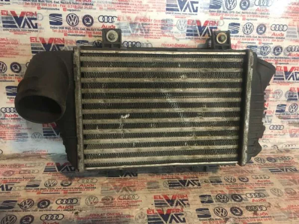 701145805B | VW Transporter İntercooler VAG