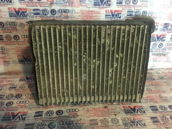 740227012 | Kalorifer Peteği VAG