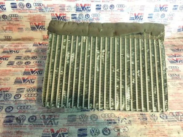 K3734002 | Klimalı Radyatör VAG