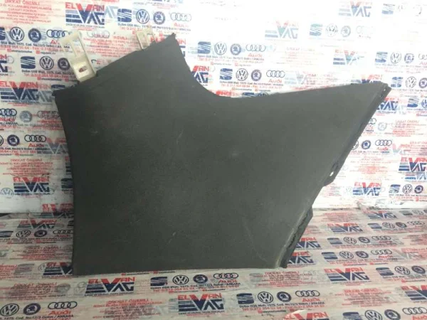 8P3867288 | Audi A3 Sağ İç C Direği Kaplaması VAG