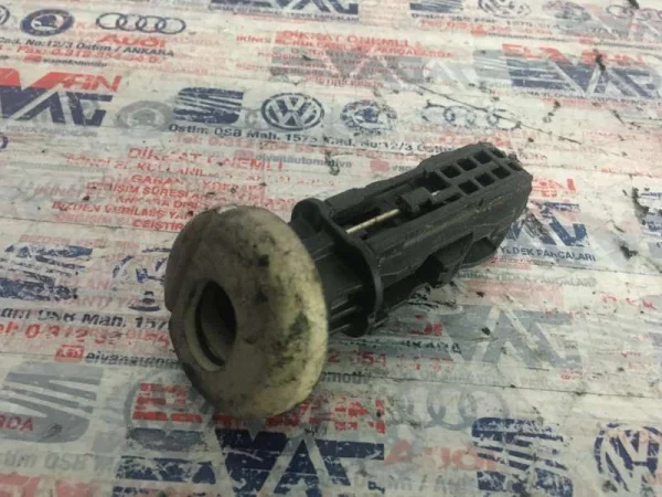 3G0886920 | VW Passat Başlık Kılavuzu VAG