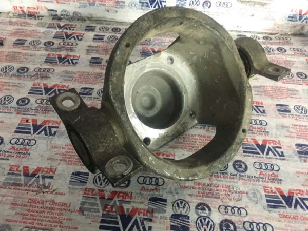 7L0512345C | Arka Amortisör Üst Bağlantı Takozu VAG