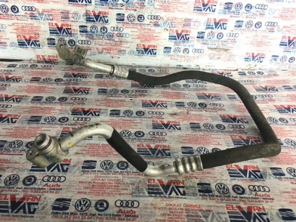 8T0260701M | Klima Borusu | Audi A4, A5 VAG