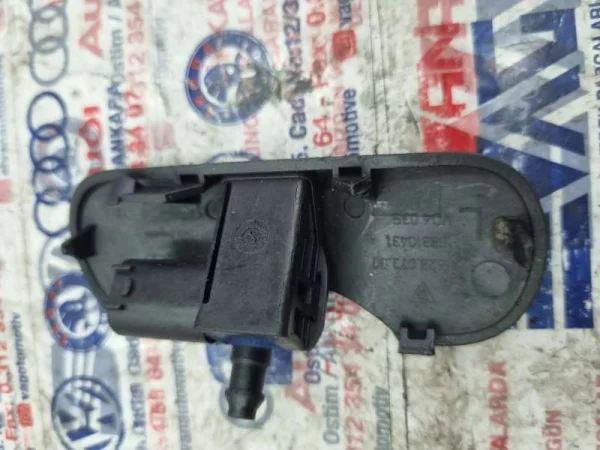 97062807300 | Porsche Panamera Sol Silecek Su Fıskiyesi VAG
