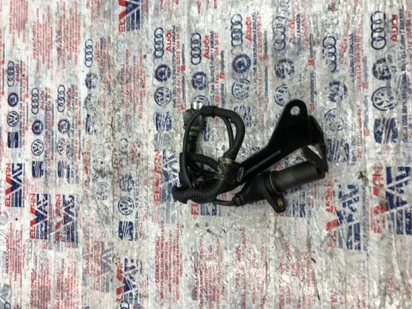 070971502F | VW Transporter Krank Devir Sensörü VAG