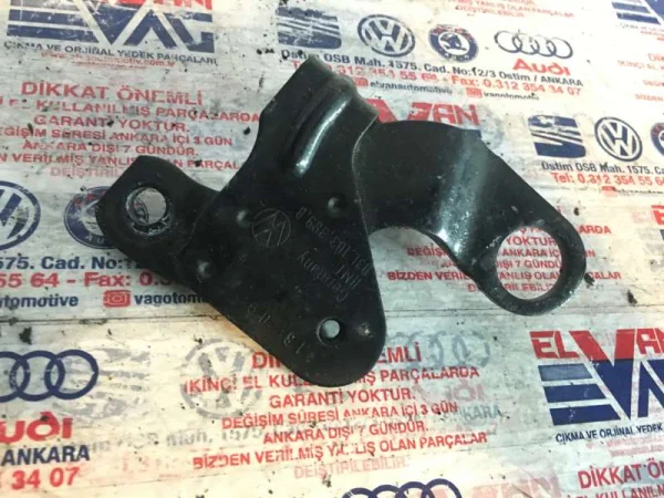 03L103390B | Motor Kaldırma Kulağı | Audi A4, A5, A6, Q5 VAG