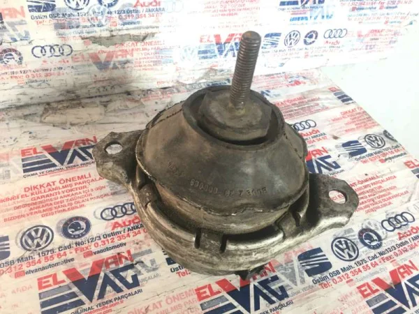 443199382C | Audi 100 Serisi Motor Takozu VAG