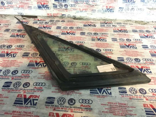 8D5845300E | Audi A4 Arka Yan Cam VAG