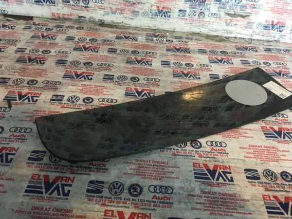 43R001595 | Arka Kapı Camı VAG