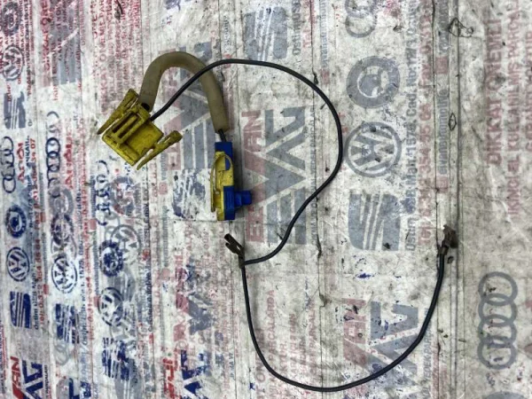 1J0973605E | Airbag Soketi VAG