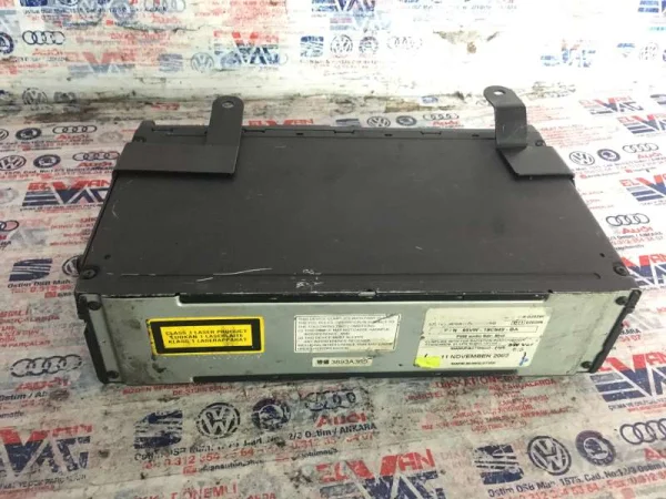 7M5035230 | CD Değiştirici Braketi VAG