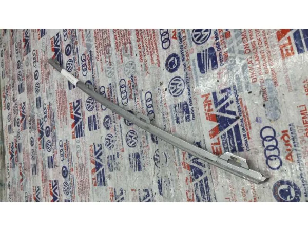 5C6853768G | Ön Tampon Izgara Çıtası VAG