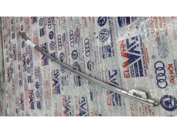 5C6853768F | Ön Tampon Izgarası VAG