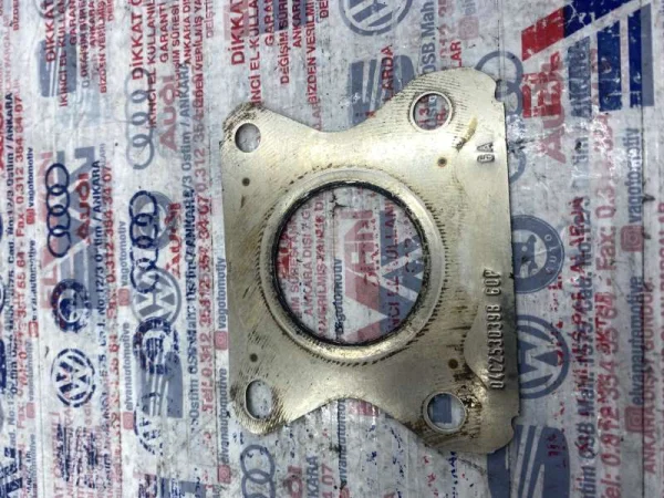 04C253039B | Egzoz Manifold Contası | VW Caddy, Golf - Audi A1, A3 - Seat Ateca, Ibiza VAG
