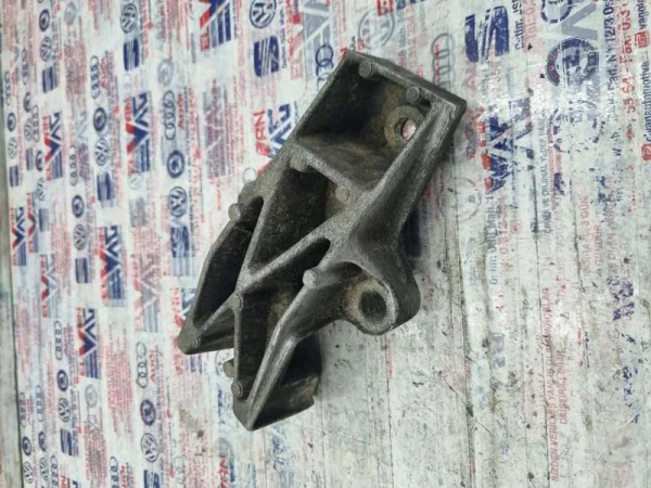 9616027080 | Sağ Motor Takozu VAG