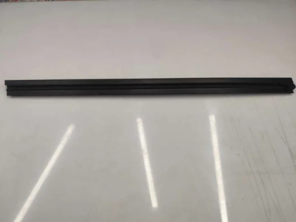 5E5839479 | Skoda Octavia Arka Sol İç Cam Fitili VAG