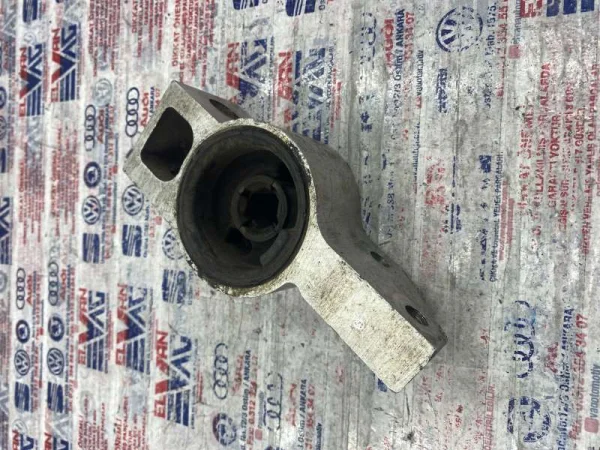 1K0199231H | Audi A3 Salıncak Burcu VAG