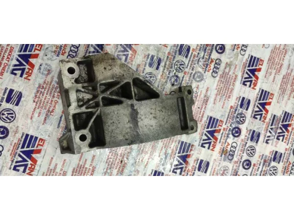 06E903143A | Audi A8 Şarj Dinamosu Ayağı VAG