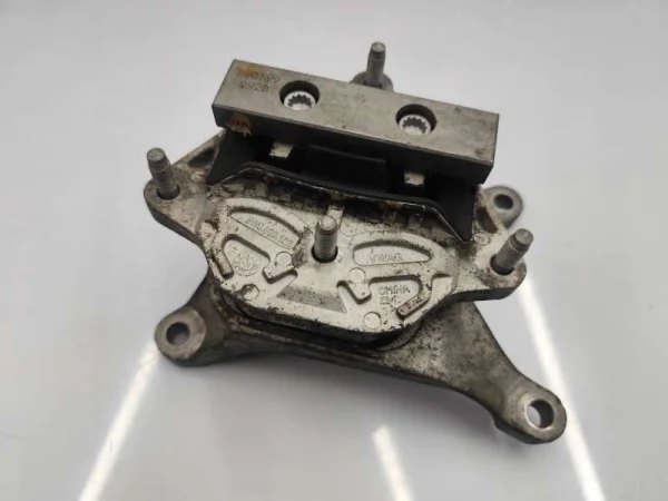 8W0399292B | Audi A4 Otomatik Şanzıman Takozu VAG