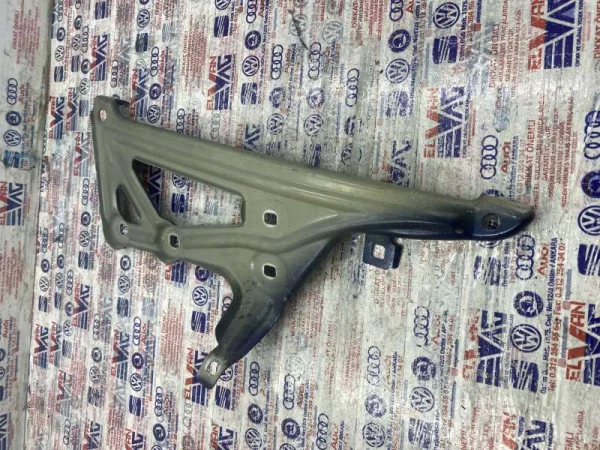 7329448-09 | Çamurluk Bağlantı Braketi VAG