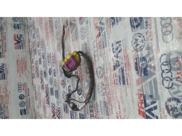 4E0971589 | Audi A8 Airbag Sargısı VAG