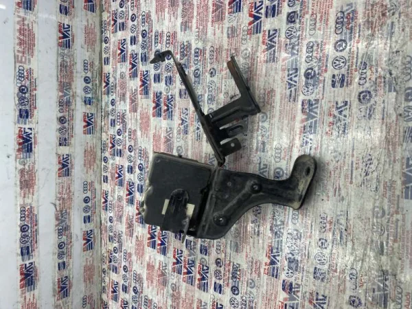 8E0614119AE | Audi A4 ABS Hidrolik Blok Braketi VAG