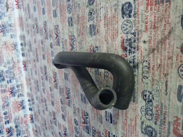 1H0819371 | Kalorifer Hortumu | VW Caddy, Golf, Jetta - Seat Cordoba, Inca, Toledo VAG