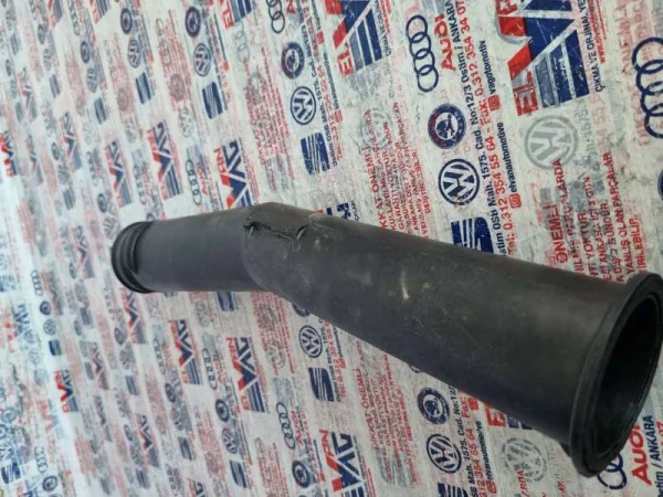 04L145770B | Turbo Borusu VAG
