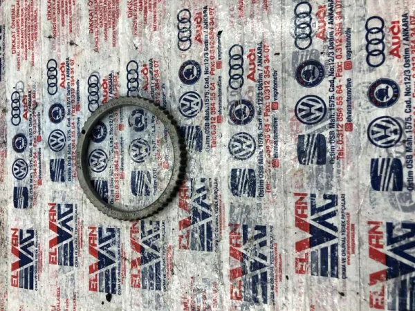 04L103170 | Krank Keçesi VAG