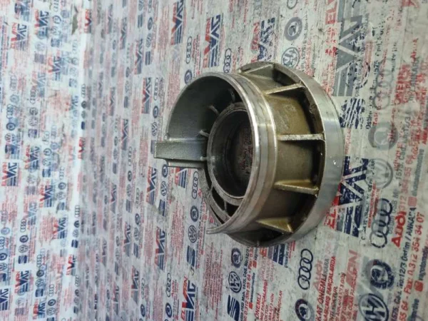 0B4301567D | Şanzıman Arka Kapak Plakası | Audi A4, A5, Q5 VAG