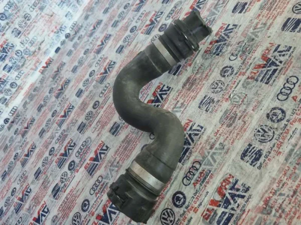 8W0122101A | Audi A4 Soğutma Suyu Hortumu VAG