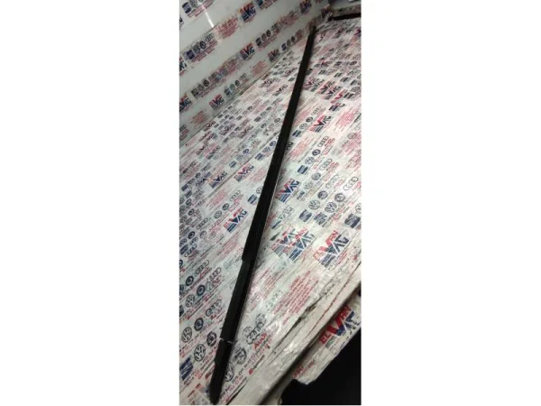 80A853284 | Sağ Ön Kapı Çıtası VAG