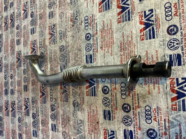 04L131521AJ | VW Crafter EGR Soğutucu Bağlantı Borusu VAG