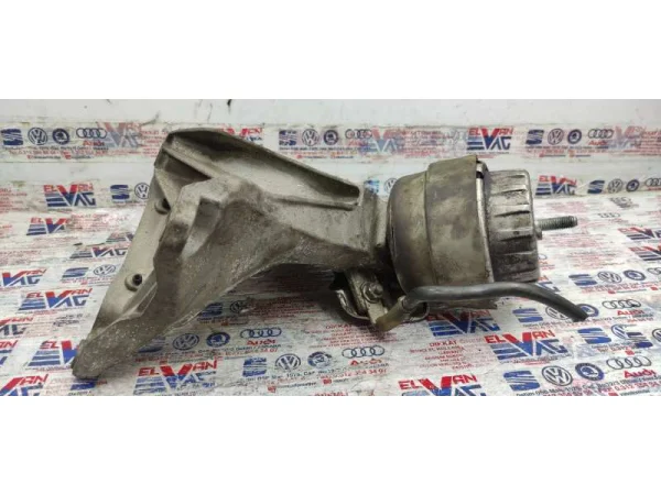 4F0199382AD | Audi A6 Sağ Motor Takozu VAG
