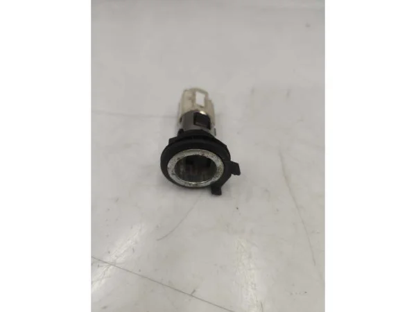 8E0919309 | Çakmaklık | Audi A1, A3, A4, A5, A6, A8 VAG