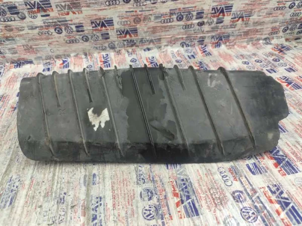 8W0505416E | Audi A5 Arka Salıncak Muhafazası VAG