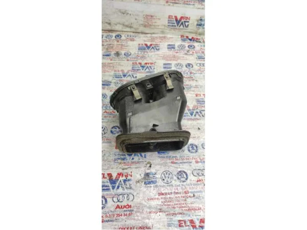 5N0819703A | VW Tiguan Sol Havalandırma Izgarası VAG