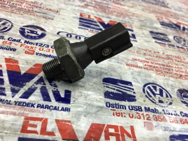 038919081M | Yağ Basınç Müşürü | VW Bora, Golf, Passat - Audi A3, A4, A6 VAG