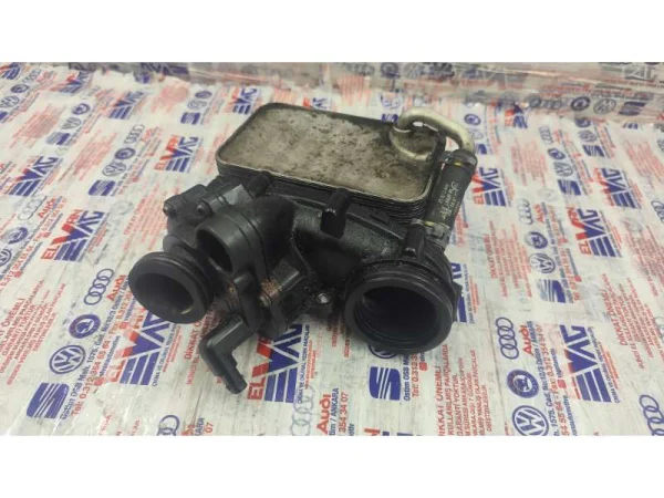 059121111CF | Termostat Gövdesi | VW Amarok, Touareg - Audi A4, A5, A6, A7 VAG