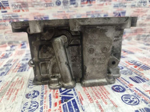 059109122AK | Sağ Zincir Kapağı | VW Touareg - Audi A4, A5, A6, A7, A8 VAG