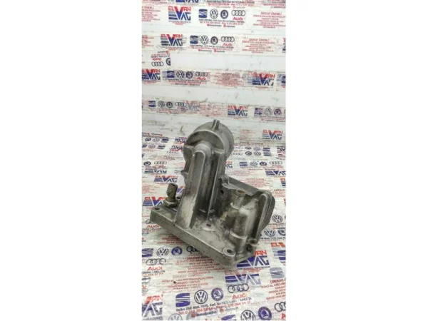 045115433D | Yağ Filtre Kapağı | VW Caddy, Eos - Audi A3, A4 - Seat Alhambra, Altea VAG